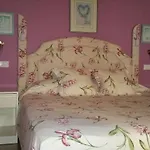 Unique 3*