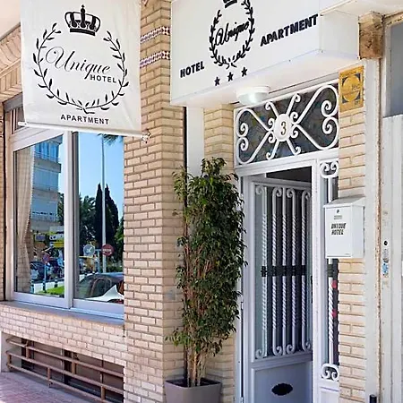 Apart-hotel Unique 3*